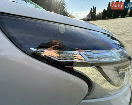 Белый Рено Трафик, объемом двигателя 2 л и пробегом 185 тыс. км за 16250 $, фото 22 на Automoto.ua