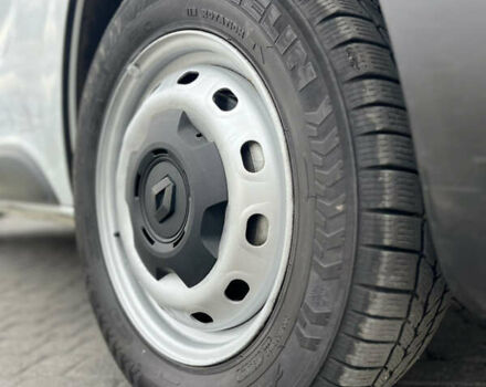 Белый Рено Трафик, объемом двигателя 2 л и пробегом 201 тыс. км за 16200 $, фото 20 на Automoto.ua