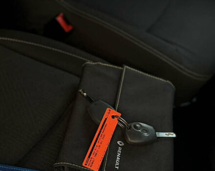 Белый Рено Трафик, объемом двигателя 2 л и пробегом 118 тыс. км за 18700 $, фото 54 на Automoto.ua