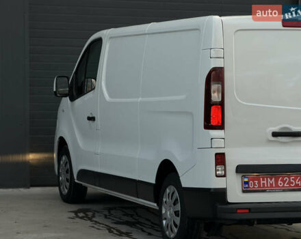 Белый Рено Трафик, объемом двигателя 2 л и пробегом 118 тыс. км за 18700 $, фото 25 на Automoto.ua
