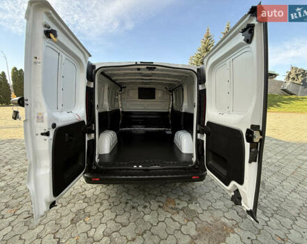 Белый Рено Трафик, объемом двигателя 2 л и пробегом 185 тыс. км за 16250 $, фото 23 на Automoto.ua