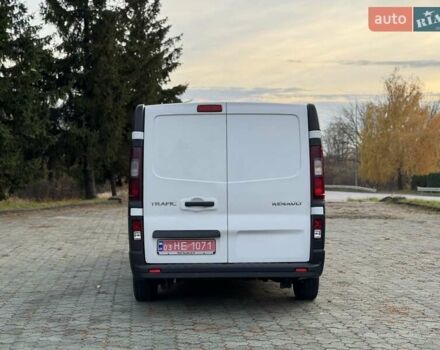 Белый Рено Трафик, объемом двигателя 1.6 л и пробегом 206 тыс. км за 16700 $, фото 17 на Automoto.ua