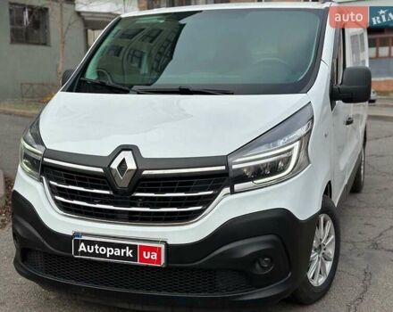 Білий Рено Трафік, об'ємом двигуна 2 л та пробігом 207 тис. км за 18100 $, фото 1 на Automoto.ua