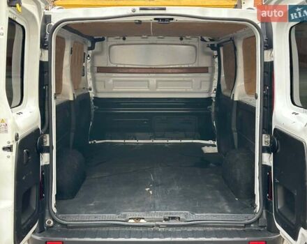 Білий Рено Трафік, об'ємом двигуна 2 л та пробігом 207 тис. км за 18100 $, фото 14 на Automoto.ua