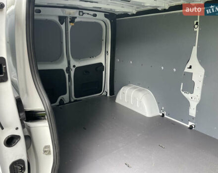 Білий Рено Трафік, об'ємом двигуна 2 л та пробігом 198 тис. км за 16990 $, фото 11 на Automoto.ua