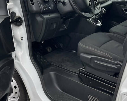 Белый Рено Трафик, объемом двигателя 2 л и пробегом 201 тыс. км за 16200 $, фото 30 на Automoto.ua