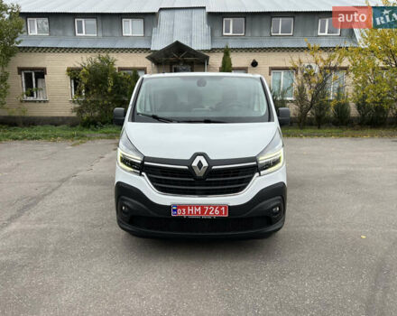 Белый Рено Трафик, объемом двигателя 2 л и пробегом 168 тыс. км за 18950 $, фото 2 на Automoto.ua