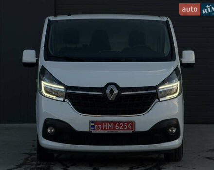 Белый Рено Трафик, объемом двигателя 2 л и пробегом 118 тыс. км за 18700 $, фото 58 на Automoto.ua
