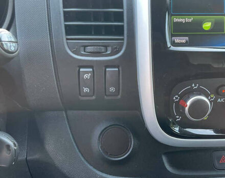 Белый Рено Трафик, объемом двигателя 2 л и пробегом 177 тыс. км за 14700 $, фото 6 на Automoto.ua