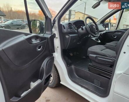 Белый Рено Трафик, объемом двигателя 2 л и пробегом 115 тыс. км за 18500 $, фото 15 на Automoto.ua