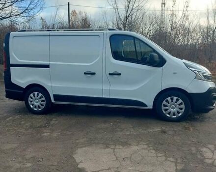 Белый Рено Трафик, объемом двигателя 2 л и пробегом 185 тыс. км за 17300 $, фото 3 на Automoto.ua