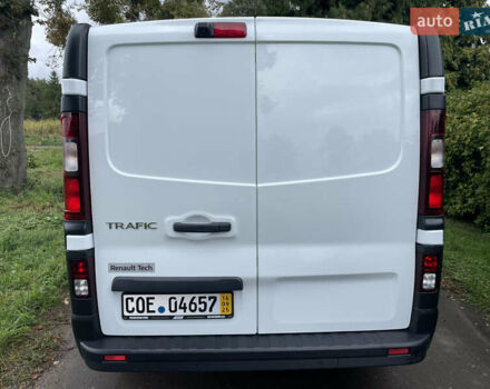 Белый Рено Трафик, объемом двигателя 2 л и пробегом 198 тыс. км за 17300 $, фото 4 на Automoto.ua