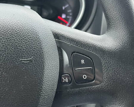 Белый Рено Трафик, объемом двигателя 2 л и пробегом 201 тыс. км за 16200 $, фото 42 на Automoto.ua