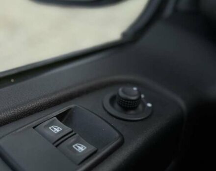 Белый Рено Трафик, объемом двигателя 1.6 л и пробегом 206 тыс. км за 16700 $, фото 43 на Automoto.ua