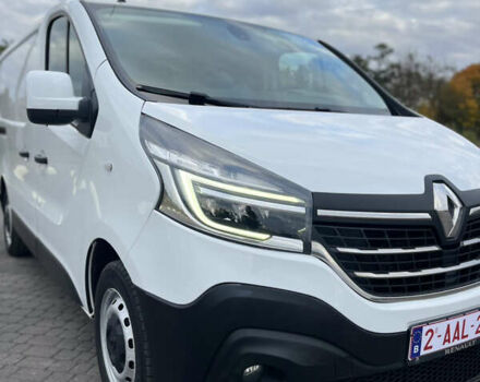 Белый Рено Трафик, объемом двигателя 2 л и пробегом 201 тыс. км за 16200 $, фото 5 на Automoto.ua
