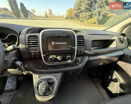 Белый Рено Трафик, объемом двигателя 2 л и пробегом 185 тыс. км за 16250 $, фото 16 на Automoto.ua