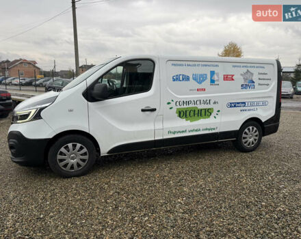 Белый Рено Трафик, объемом двигателя 2 л и пробегом 250 тыс. км за 16250 $, фото 3 на Automoto.ua