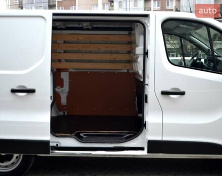 Белый Рено Трафик, объемом двигателя 2 л и пробегом 236 тыс. км за 16900 $, фото 12 на Automoto.ua