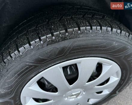 Белый Рено Трафик, объемом двигателя 2 л и пробегом 259 тыс. км за 16400 $, фото 28 на Automoto.ua