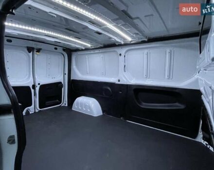 Белый Рено Трафик, объемом двигателя 2 л и пробегом 251 тыс. км за 17500 $, фото 44 на Automoto.ua