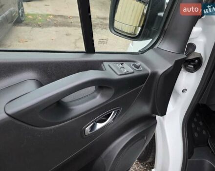 Белый Рено Трафик, объемом двигателя 2 л и пробегом 204 тыс. км за 18700 $, фото 22 на Automoto.ua