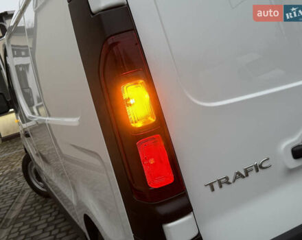 Белый Рено Трафик, объемом двигателя 2 л и пробегом 116 тыс. км за 17700 $, фото 28 на Automoto.ua