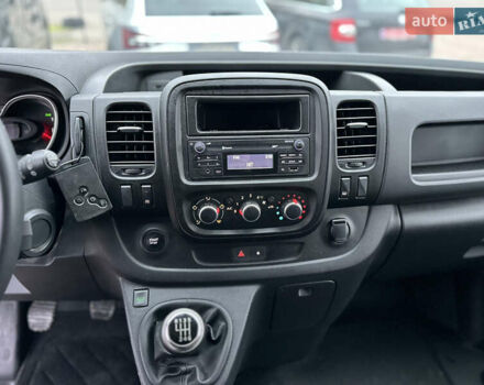 Білий Рено Трафік, об'ємом двигуна 2 л та пробігом 98 тис. км за 20500 $, фото 19 на Automoto.ua