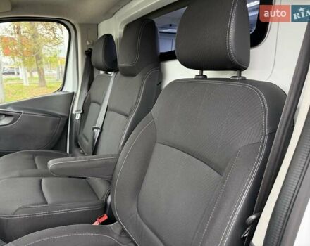 Белый Рено Трафик, объемом двигателя 2 л и пробегом 166 тыс. км за 19700 $, фото 22 на Automoto.ua