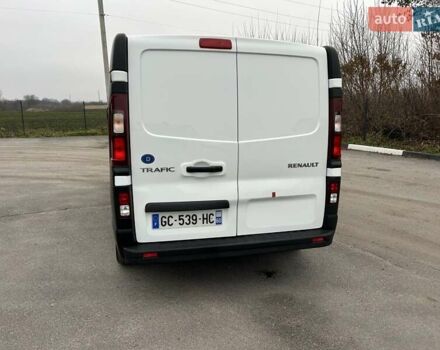 Белый Рено Трафик, объемом двигателя 2 л и пробегом 189 тыс. км за 17900 $, фото 3 на Automoto.ua