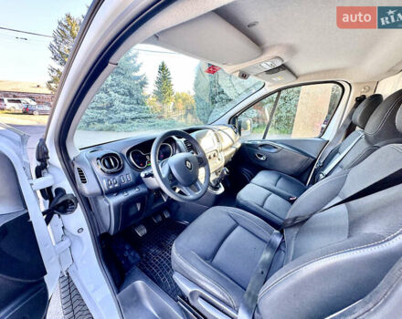 Белый Рено Трафик, объемом двигателя 2 л и пробегом 182 тыс. км за 17673 $, фото 28 на Automoto.ua