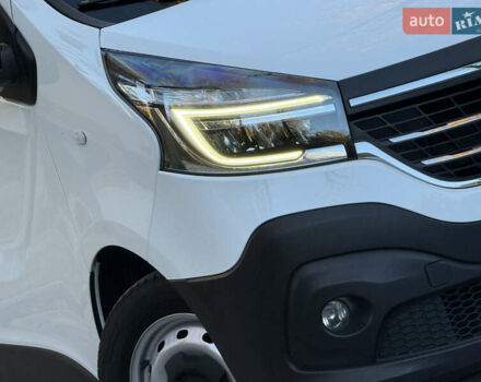 Белый Рено Трафик, объемом двигателя 2 л и пробегом 115 тыс. км за 19500 $, фото 6 на Automoto.ua