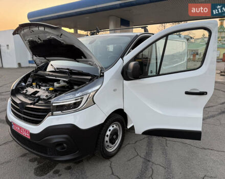 Белый Рено Трафик, объемом двигателя 2 л и пробегом 130 тыс. км за 18999 $, фото 117 на Automoto.ua