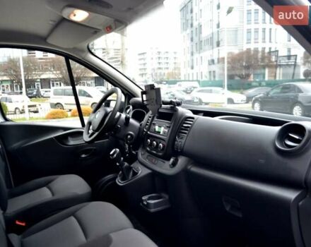 Белый Рено Трафик, объемом двигателя 2 л и пробегом 236 тыс. км за 16900 $, фото 125 на Automoto.ua