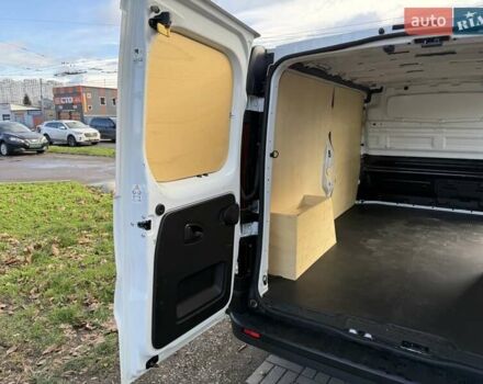 Білий Рено Трафік, об'ємом двигуна 2 л та пробігом 200 тис. км за 18900 $, фото 31 на Automoto.ua