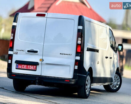 Белый Рено Трафик, объемом двигателя 2 л и пробегом 182 тыс. км за 17673 $, фото 17 на Automoto.ua