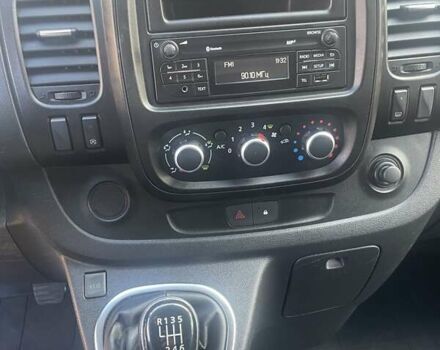 Белый Рено Трафик, объемом двигателя 2 л и пробегом 210 тыс. км за 16899 $, фото 15 на Automoto.ua