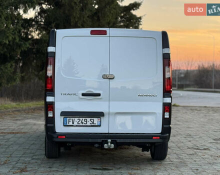 Белый Рено Трафик, объемом двигателя 2 л и пробегом 96 тыс. км за 19500 $, фото 12 на Automoto.ua