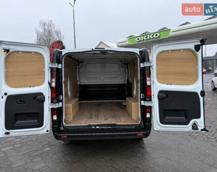 Белый Рено Трафик, объемом двигателя 2 л и пробегом 259 тыс. км за 16400 $, фото 65 на Automoto.ua