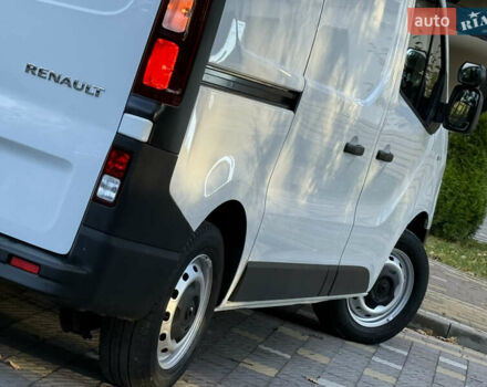 Белый Рено Трафик, объемом двигателя 2 л и пробегом 114 тыс. км за 18200 $, фото 37 на Automoto.ua