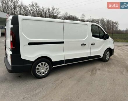 Белый Рено Трафик, объемом двигателя 2 л и пробегом 189 тыс. км за 17900 $, фото 5 на Automoto.ua