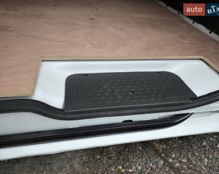 Белый Рено Трафик, объемом двигателя 2 л и пробегом 204 тыс. км за 18700 $, фото 35 на Automoto.ua