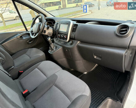 Белый Рено Трафик, объемом двигателя 2 л и пробегом 130 тыс. км за 18999 $, фото 50 на Automoto.ua