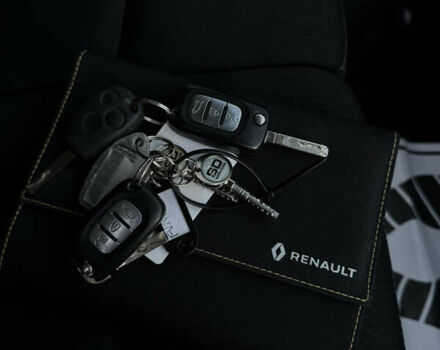 Белый Рено Трафик, объемом двигателя 2 л и пробегом 96 тыс. км за 19500 $, фото 38 на Automoto.ua