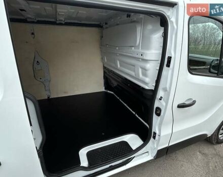 Белый Рено Трафик, объемом двигателя 2 л и пробегом 189 тыс. км за 17900 $, фото 32 на Automoto.ua