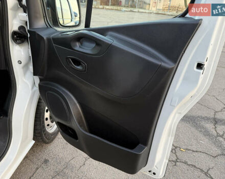 Белый Рено Трафик, объемом двигателя 2 л и пробегом 130 тыс. км за 18999 $, фото 43 на Automoto.ua