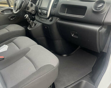 Білий Рено Трафік, об'ємом двигуна 2 л та пробігом 150 тис. км за 16950 $, фото 20 на Automoto.ua