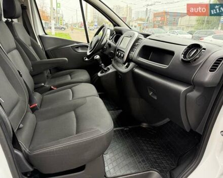 Белый Рено Трафик, объемом двигателя 2 л и пробегом 166 тыс. км за 19700 $, фото 28 на Automoto.ua