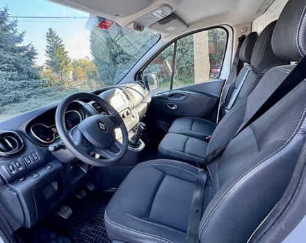 Белый Рено Трафик, объемом двигателя 2 л и пробегом 182 тыс. км за 17673 $, фото 30 на Automoto.ua