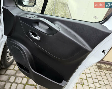 Белый Рено Трафик, объемом двигателя 2 л и пробегом 116 тыс. км за 17700 $, фото 38 на Automoto.ua