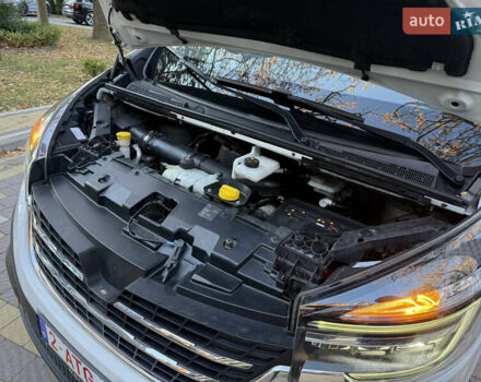 Белый Рено Трафик, объемом двигателя 2 л и пробегом 112 тыс. км за 17850 $, фото 70 на Automoto.ua